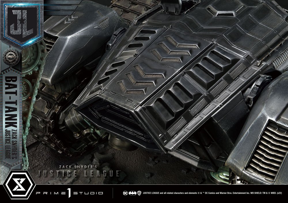 Zack Snyder's Justice League diorama Museum Masterline Bat-Tank 36 cm
