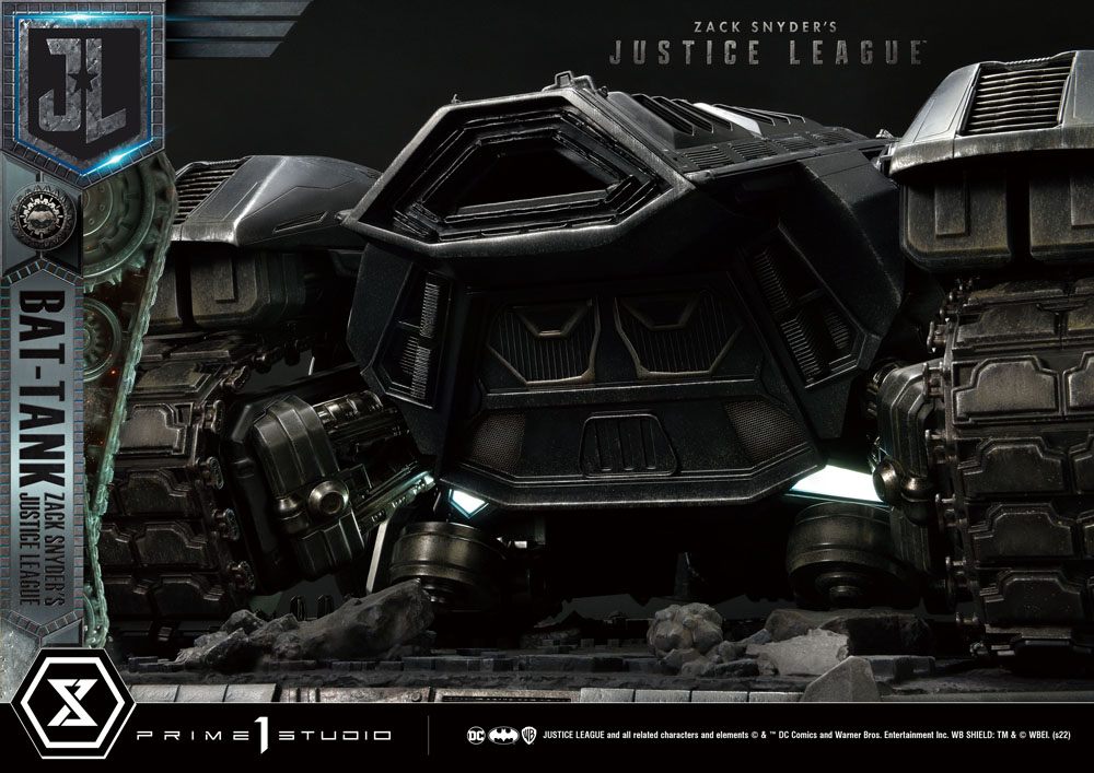 Zack Snyder's Justice League diorama Museum Masterline Bat-Tank 36 cm