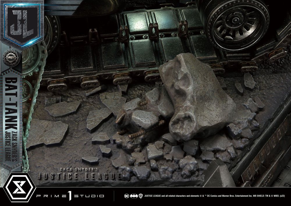 Zack Snyder's Justice League diorama Museum Masterline Bat-Tank 36 cm