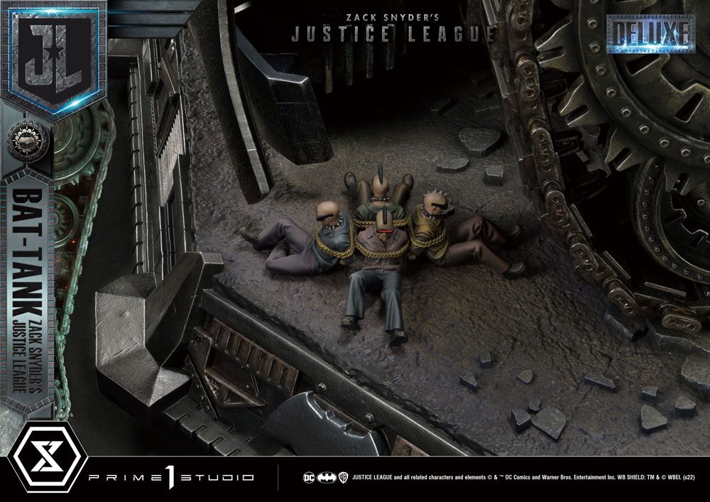 Zack Snyder's Justice League diorama Museum Masterline Bat-Tank Deluxe Version 36 cm