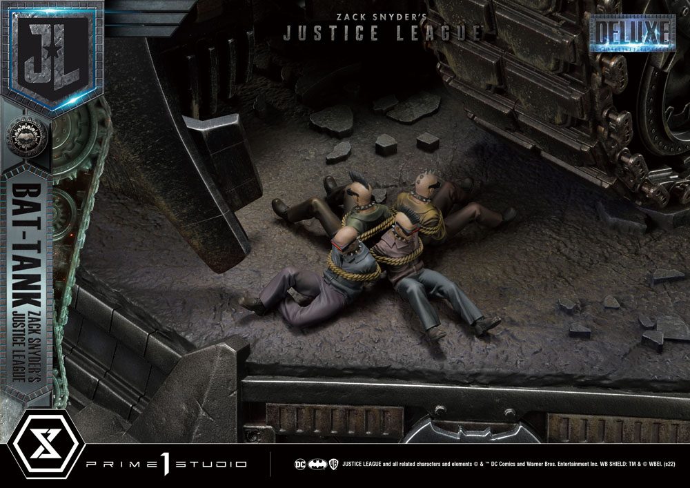 Zack Snyder's Justice League diorama Museum Masterline Bat-Tank Deluxe Version 36 cm