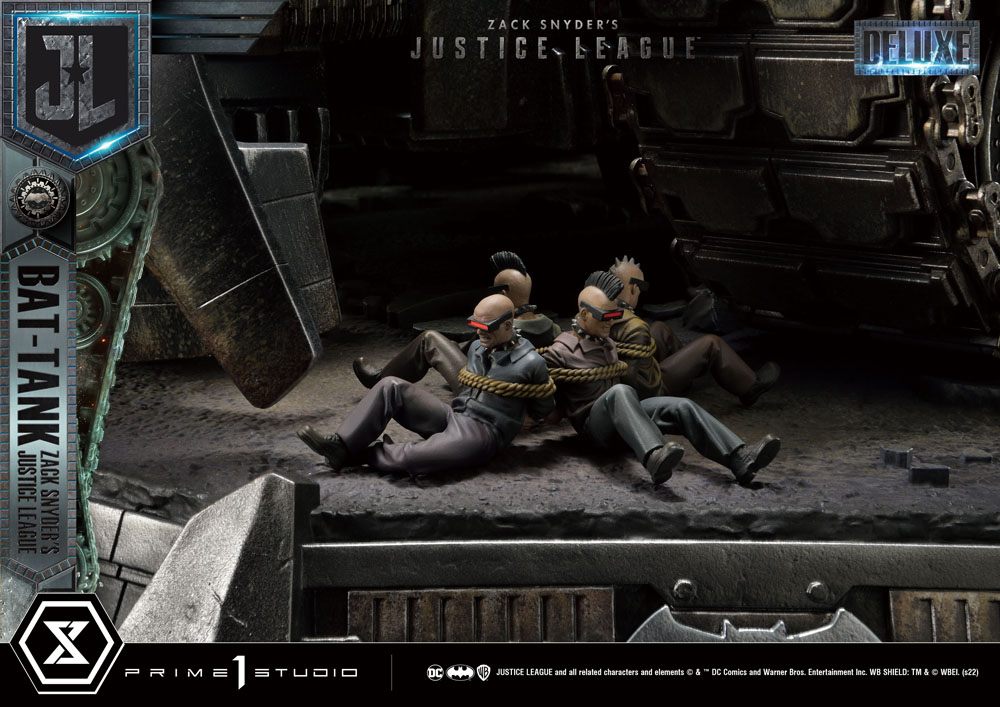 Zack Snyder's Justice League diorama Museum Masterline Bat-Tank Deluxe Version 36 cm