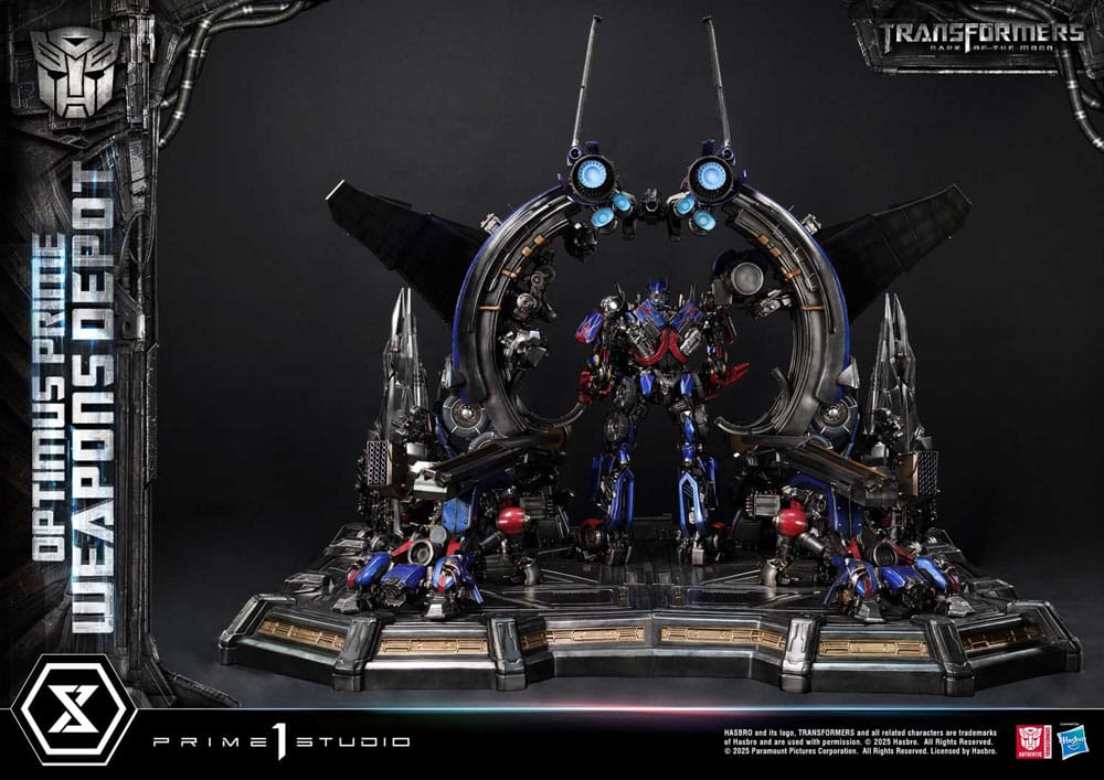 Transformers: Dark of the Moon (Film) Museum Masterline statuette Optimus Prime Weapons Depot 127 cm