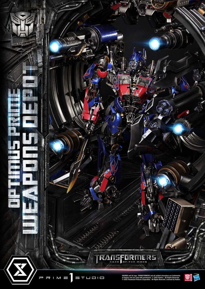 Transformers: Dark of the Moon (Film) Museum Masterline statuette Optimus Prime Weapons Depot 127 cm