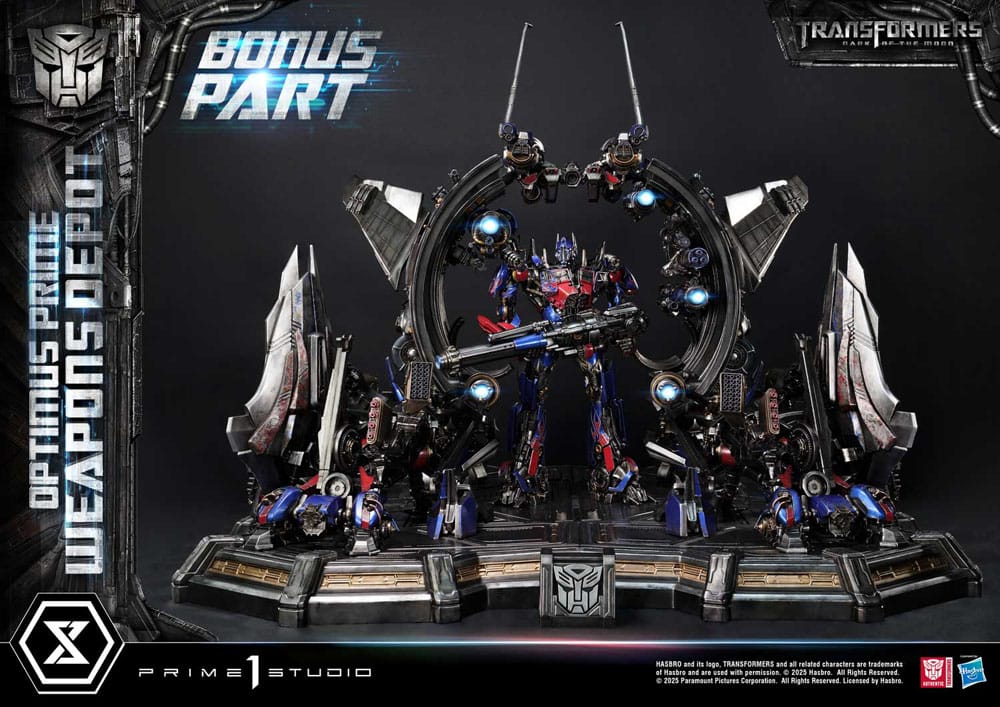 Transformers: Dark of the Moon (Film) Museum Masterline statuette Optimus Prime Weapons Depot Bonus Version 127 cm
