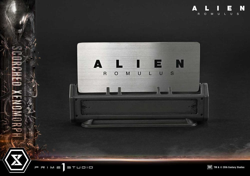 Alien: Romulus statuette Museum Masterline XL 1/3 Scorched Xenomorph 98 cm