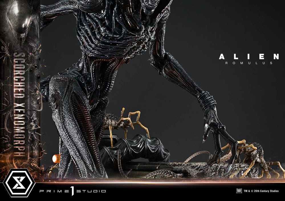 Alien: Romulus statuette Museum Masterline XL 1/3 Scorched Xenomorph 98 cm