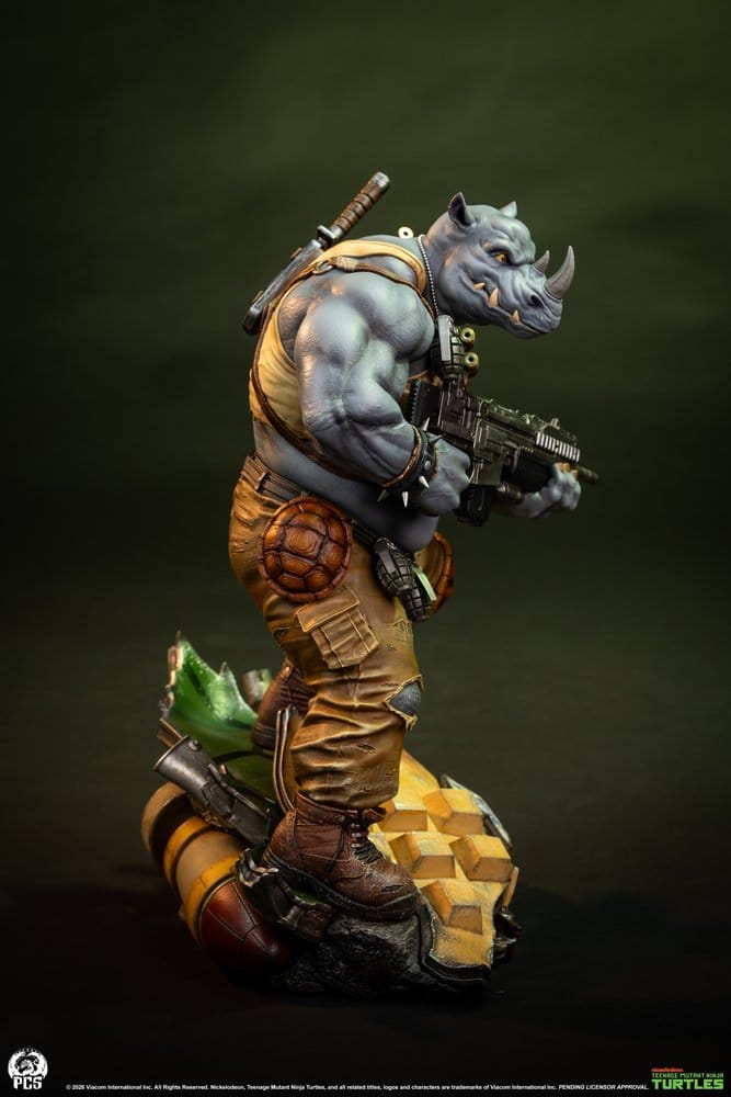 Teenage Mutant Ninja Turtles Legends statuette 1/3 Rocksteady 69 cm