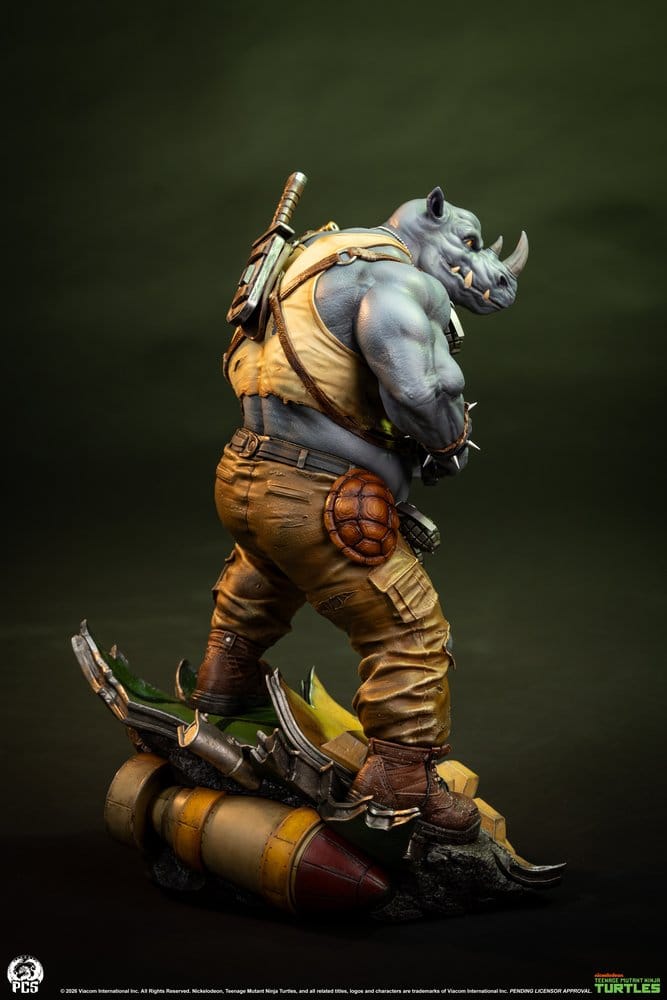 Teenage Mutant Ninja Turtles Legends statuette 1/3 Rocksteady 69 cm