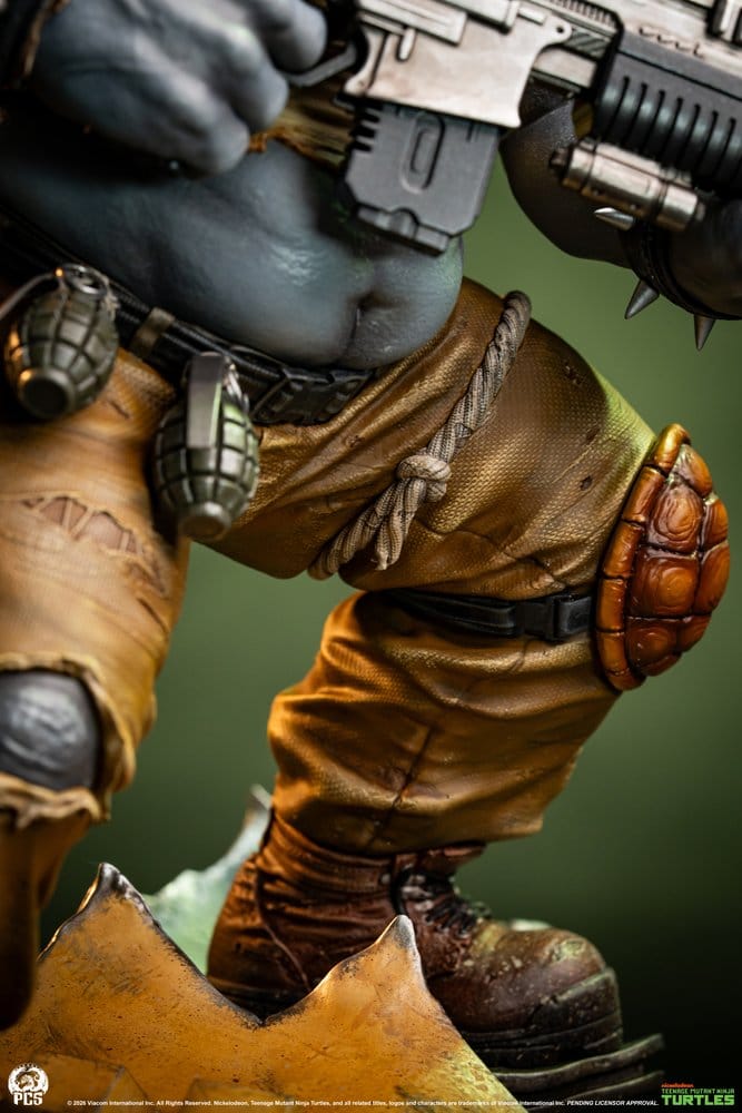 Teenage Mutant Ninja Turtles Legends statuette 1/3 Rocksteady 69 cm