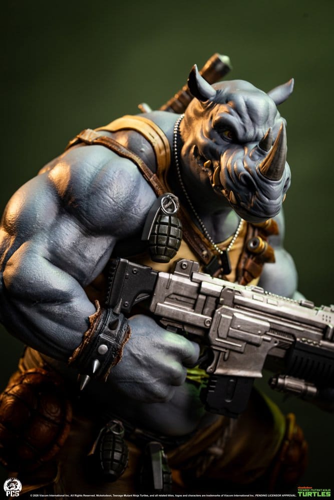 Teenage Mutant Ninja Turtles Legends statuette 1/3 Rocksteady 69 cm
