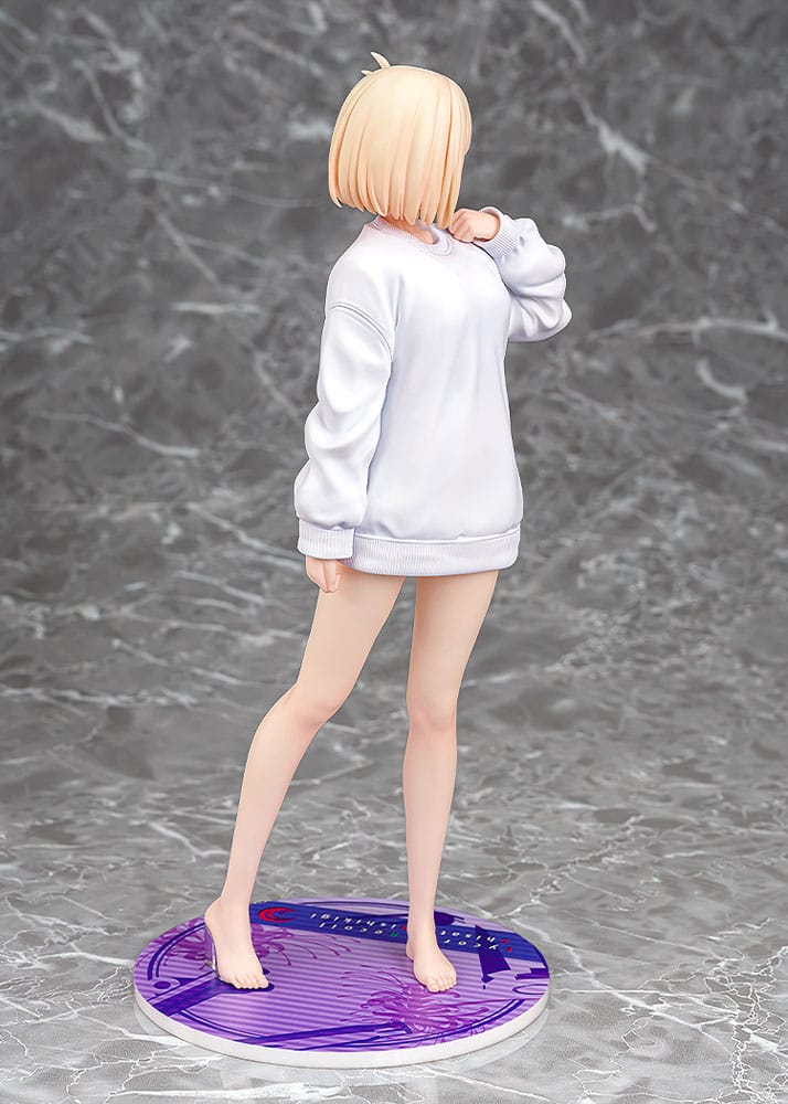 Lycoris Recoil statuette PVC 1/7 Chisato Nishikigi: Oversized Sweatshirt Ver. 25 cm