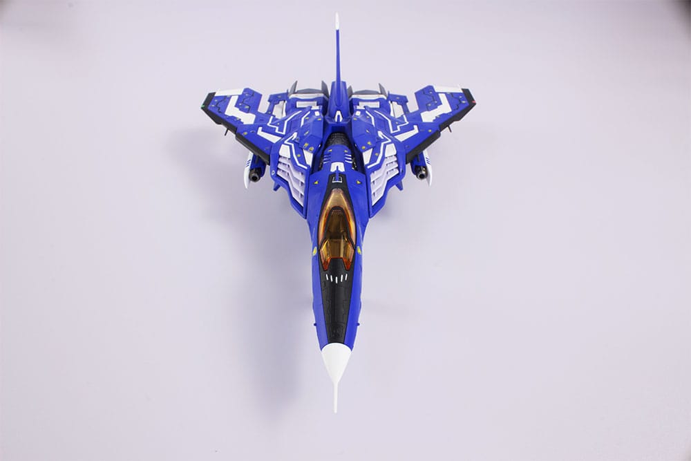 Raiden V Director´s Cut figurine Plastic Model Kit 1/100 FT-00004A Azuma 2P Color Ver. 18 cm