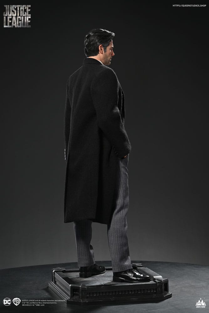 Justice League statuette 1/4 Bruce Wayne (Ben Affleck) 51 cm