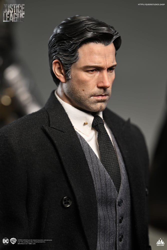 Justice League statuette 1/4 Bruce Wayne (Ben Affleck) 51 cm