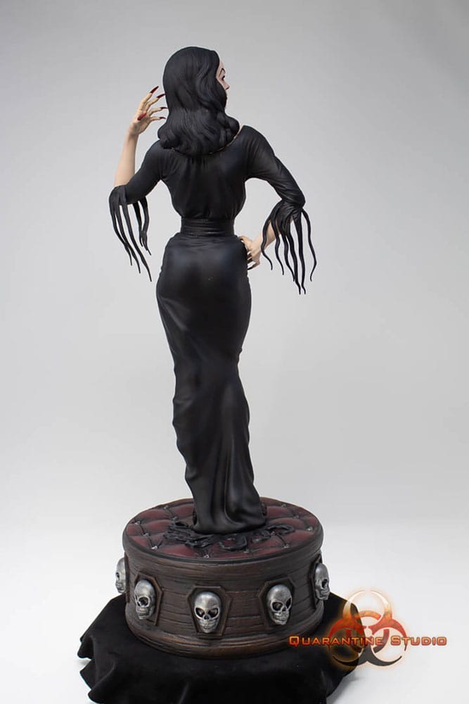 Vampira statuette 1/6 Queen of the Ghouls 43 cm