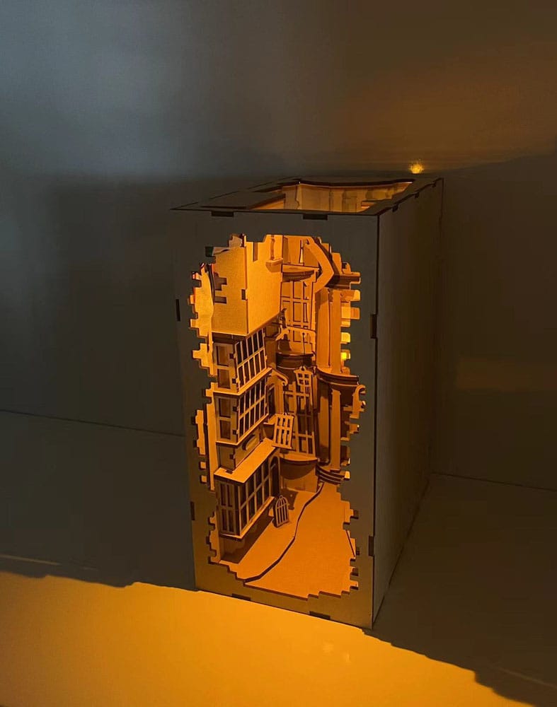 Harry Potter maquette Book Nook Tiny Adventures Chemin de Traverse 23 cm