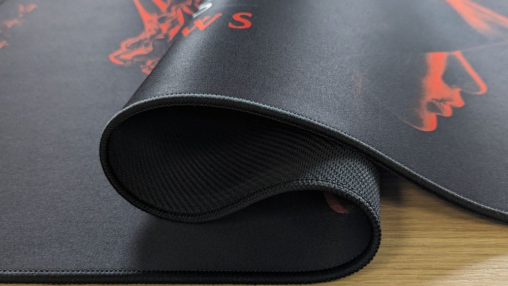 Assassin´s Creed XXL sous-mains revêtu Shadows