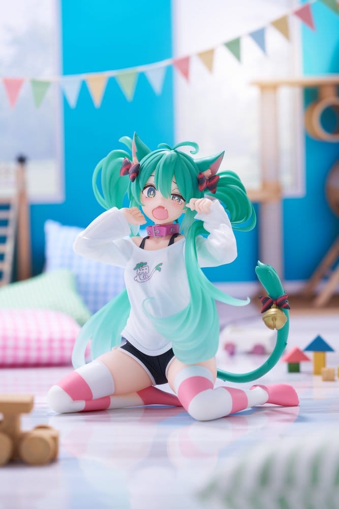 Hatsune Miku statuette PVC Desktop Cute Figure Hatsune Miku Cat Ear T-Shirt Ver. 13 cm