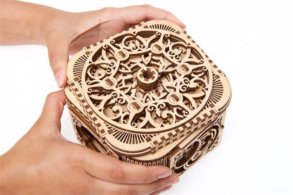 Ugears maquette en bois Boîte à trésor