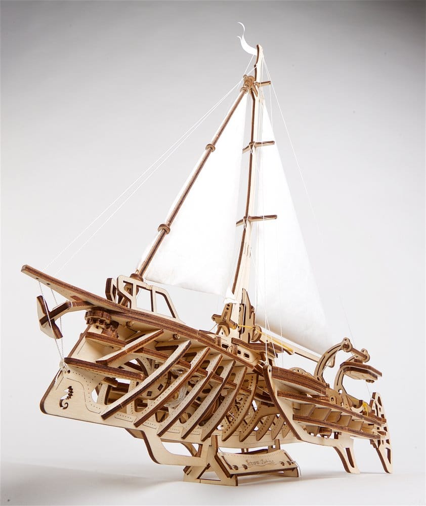 Ugears puzzle en bois 3D Trimaran Merihobus