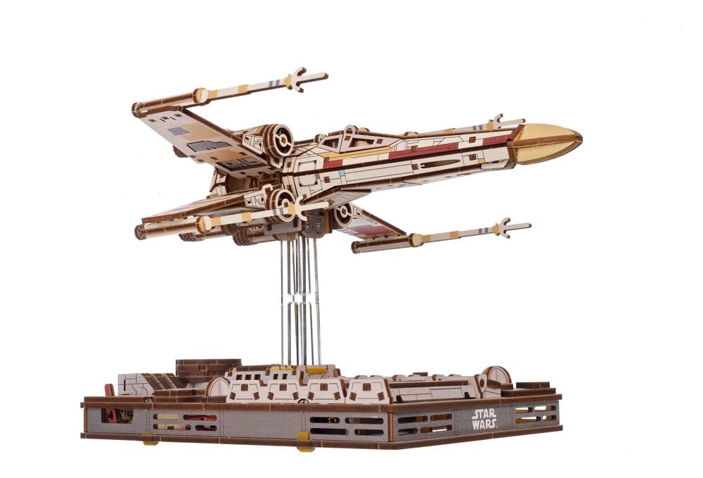 Star Wars maquette en bois Luke Skywalker's X-Wing Starfighter