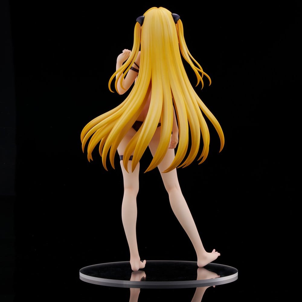 To Love Ru Darkness figurine PVC 1/4 Swimsuit Series Golden Darkness 39 cm