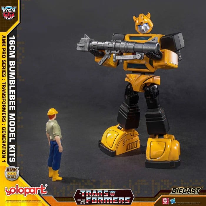 Transformers: Generation One Plastic Model Kit AMK PRO Series Bumblebee 16 cm