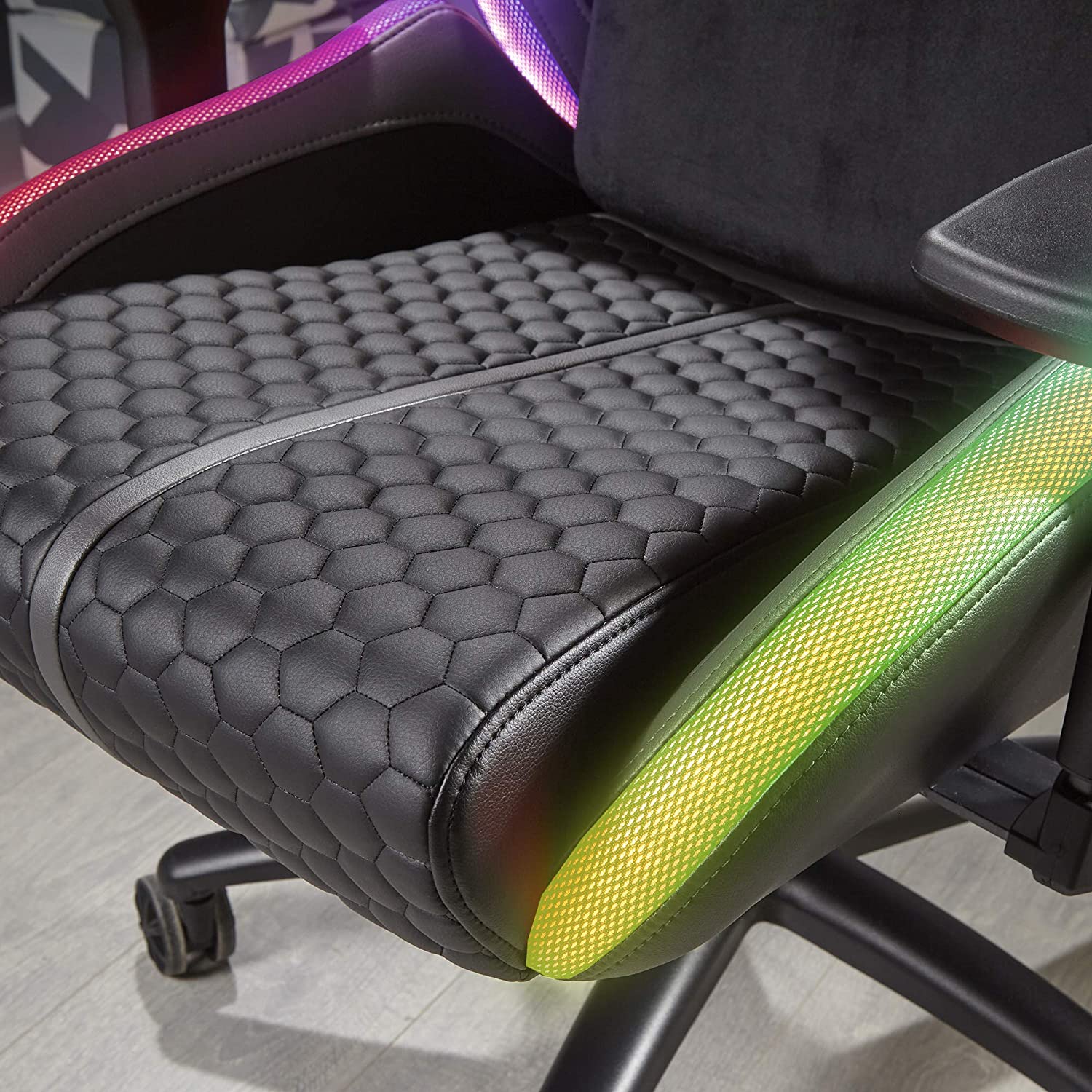 X Rocker - Stinger RGB Esports Gaming Chair with Vibrant LED lighting - flash vidéo