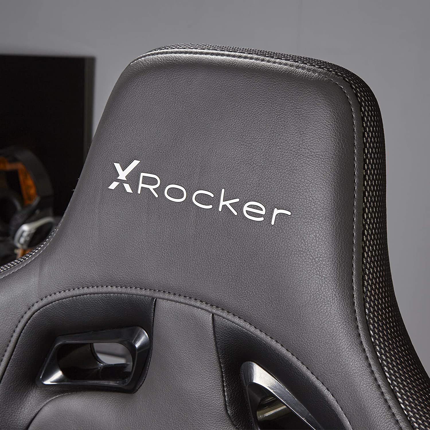 X Rocker - Stinger RGB Esports Gaming Chair with Vibrant LED lighting - flash vidéo