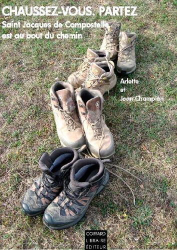 Chaussez-vous, partez ; Sanit Jacques de Compostelle est au bout du chemin - flash vidéo