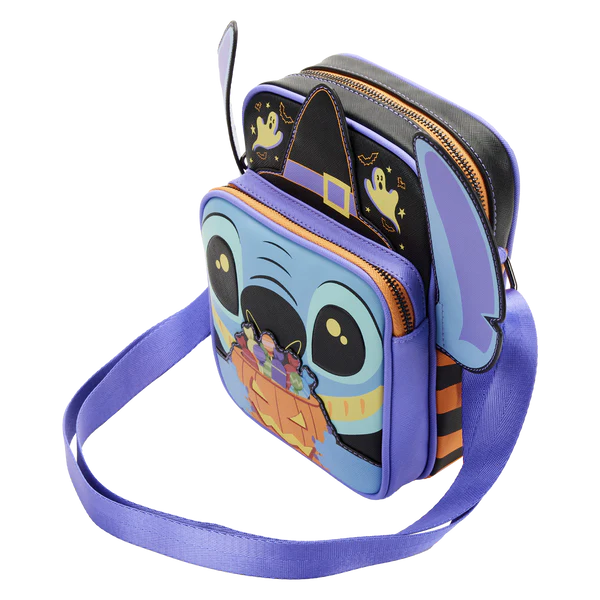 Loungefly: Disney Lilo & Stitch - Halloween Candy Cosplay Passport Bag - flash vidéo