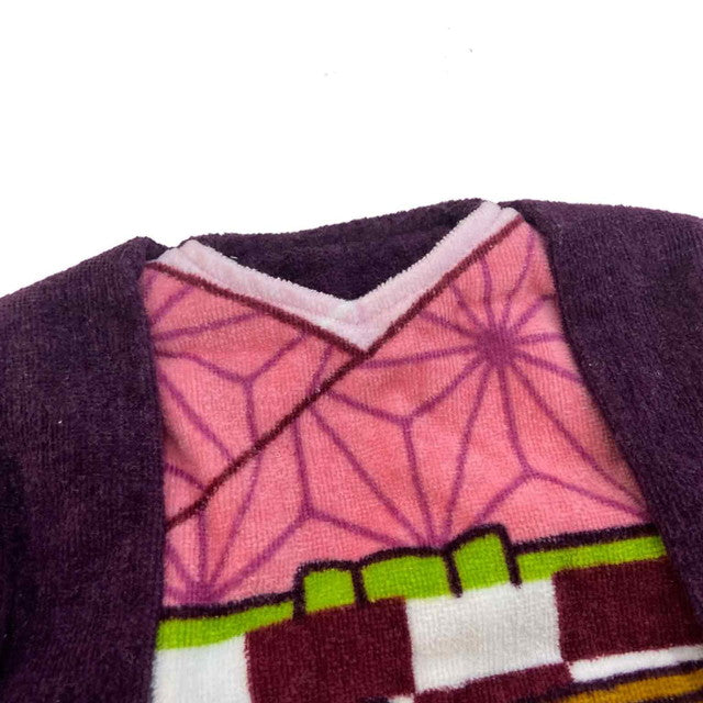 Demon Slayer: Kimetsu no Yaiba - Serviette en forme de tenue de Nezuko Kamado 43x54cm