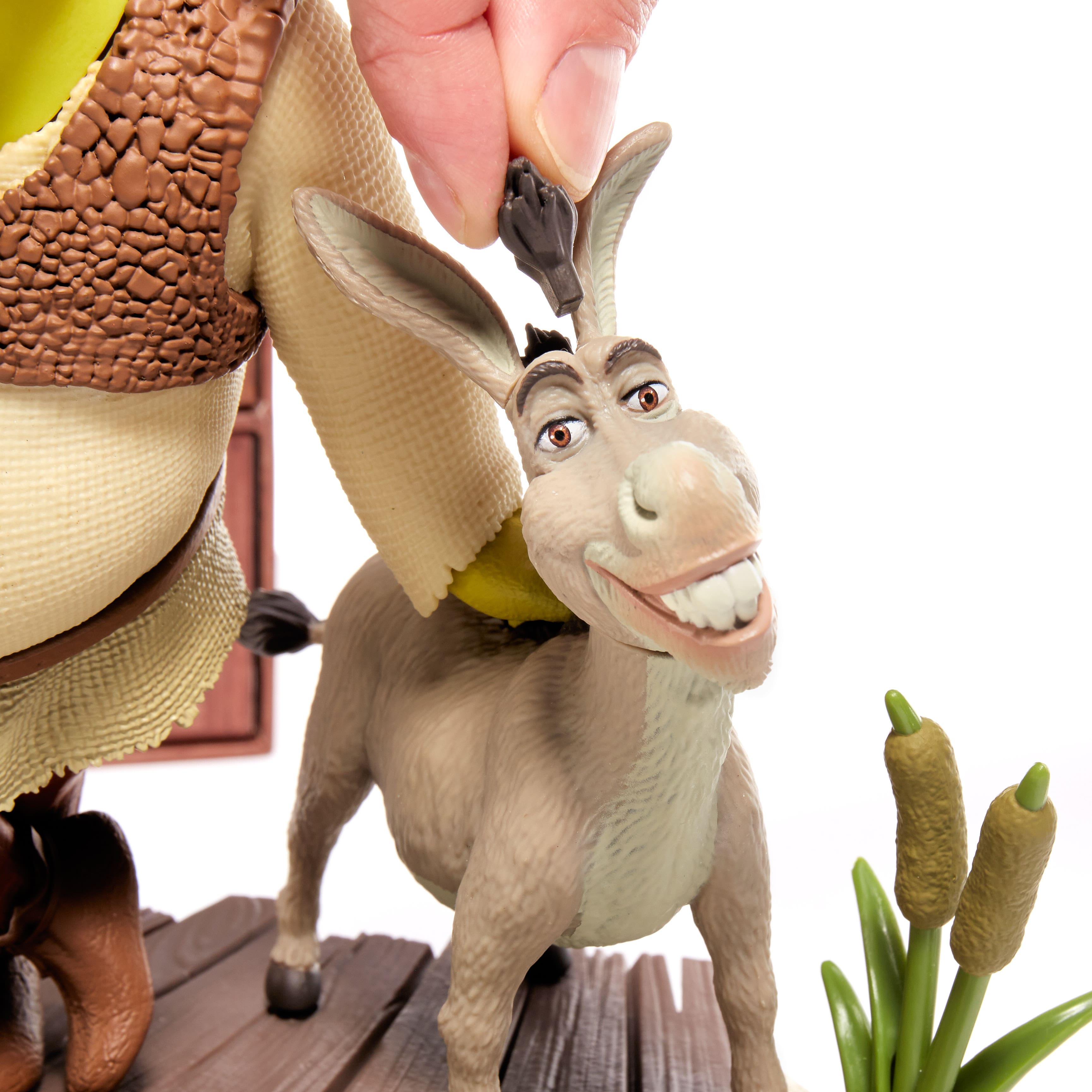 DreamWorks - Shrek - Calendrier de l'Avent 24 jours (Figurine Shrek à monter) - flash vidéo