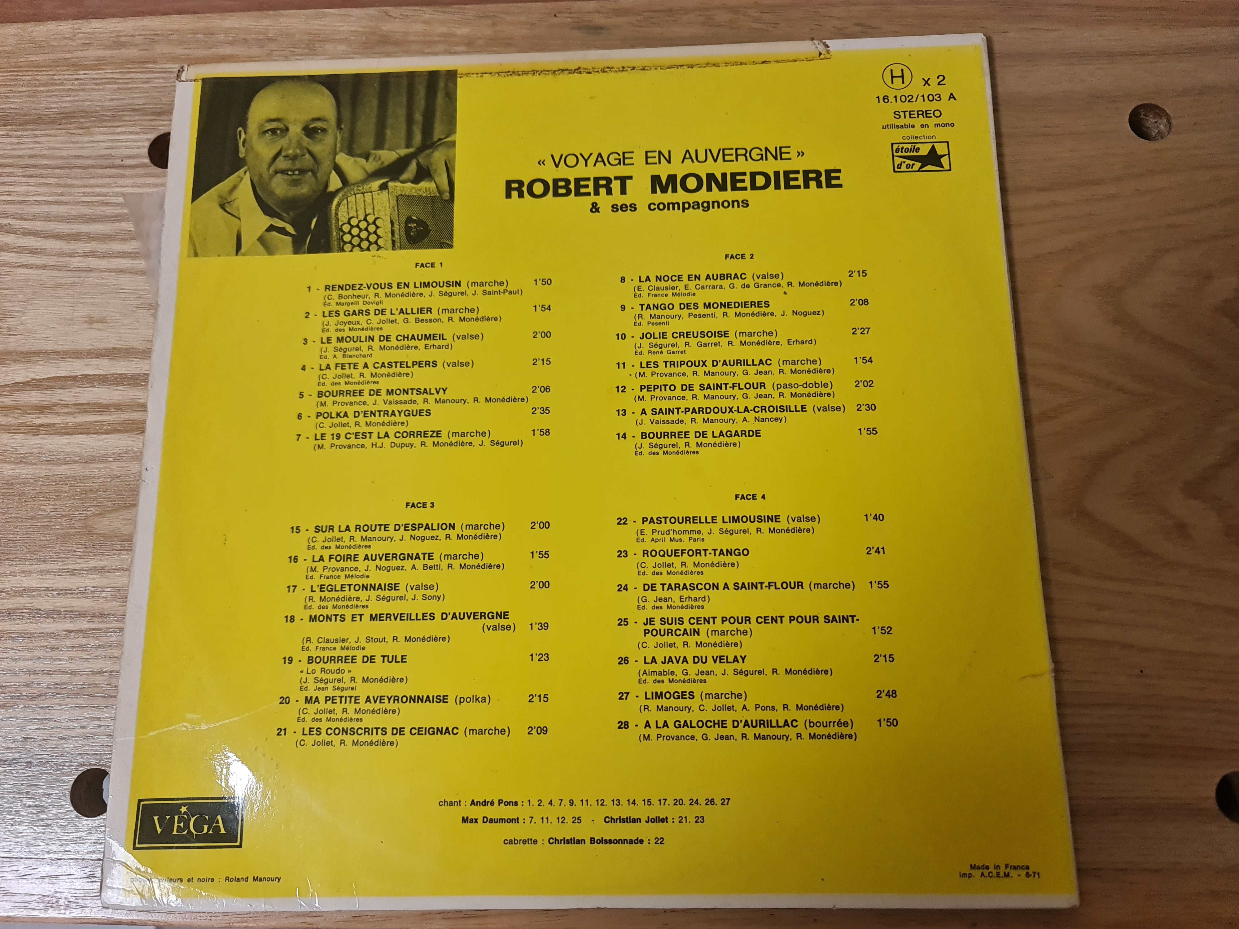 (occasion) Robert Monediere et ses compagnons, Voyage en Auvergne [Vinyle 33 Tours]