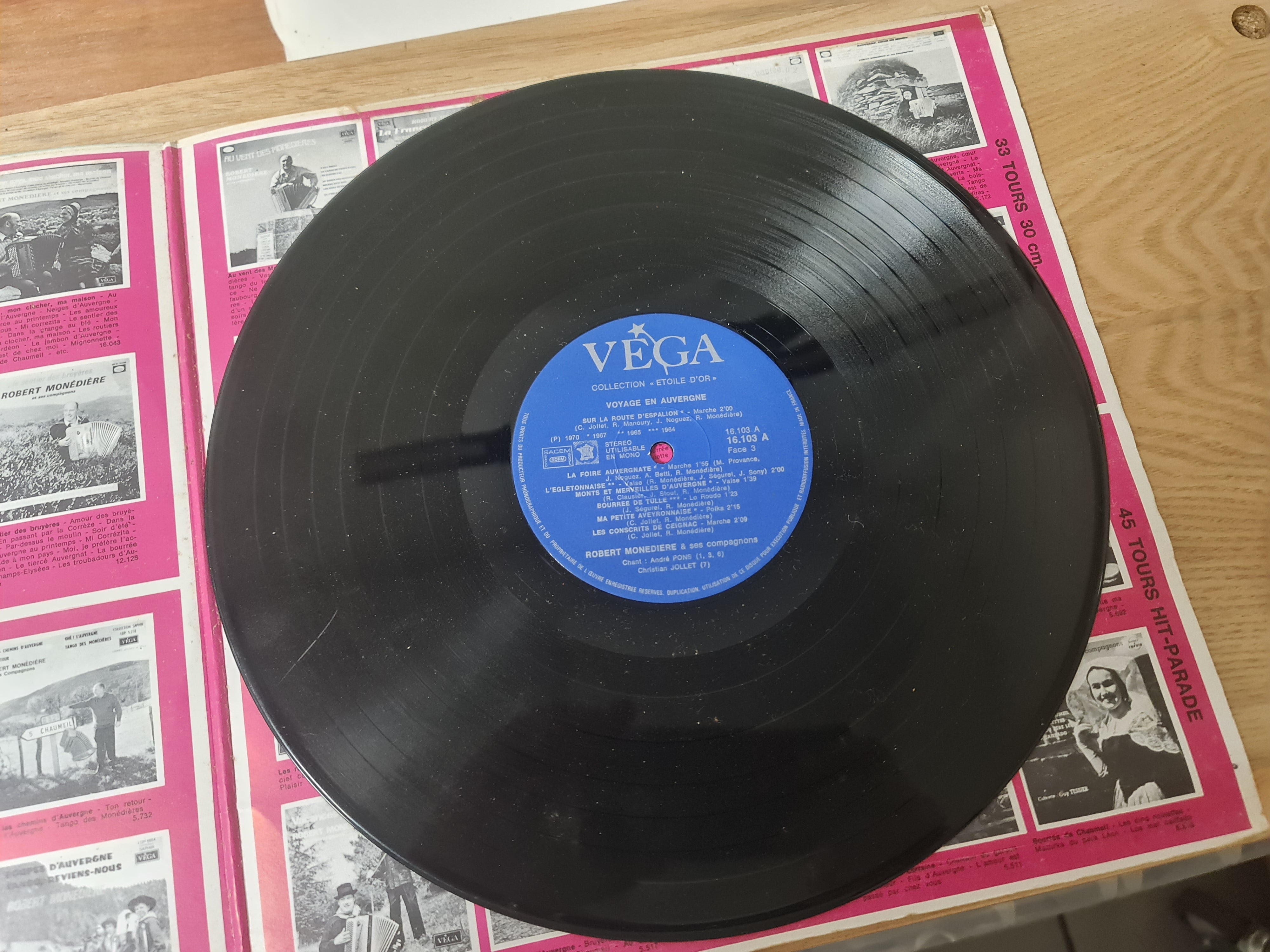 (occasion) Robert Monediere et ses compagnons, Voyage en Auvergne [Vinyle 33 Tours]