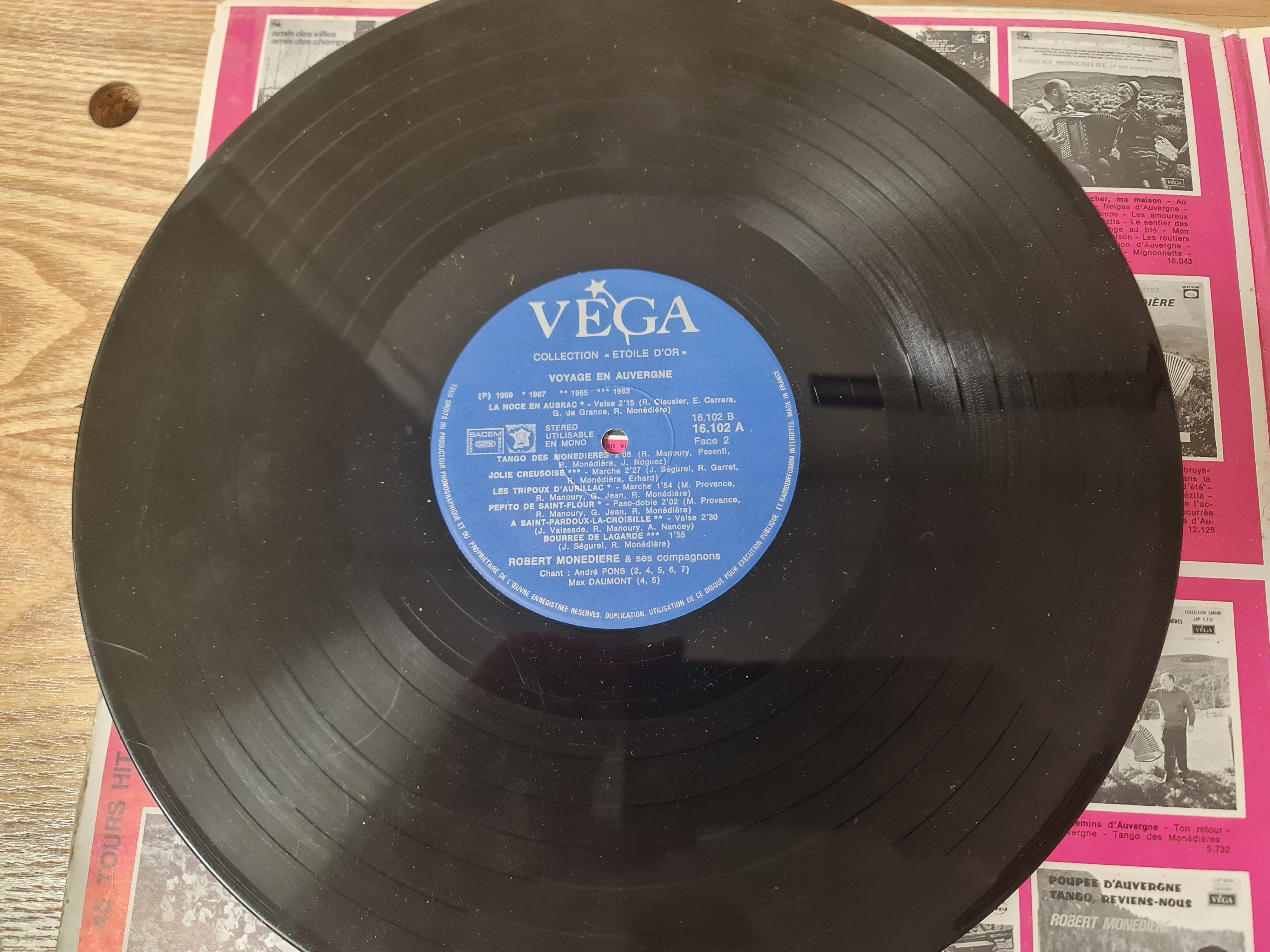 (occasion) Robert Monediere et ses compagnons, Voyage en Auvergne [Vinyle 33 Tours]