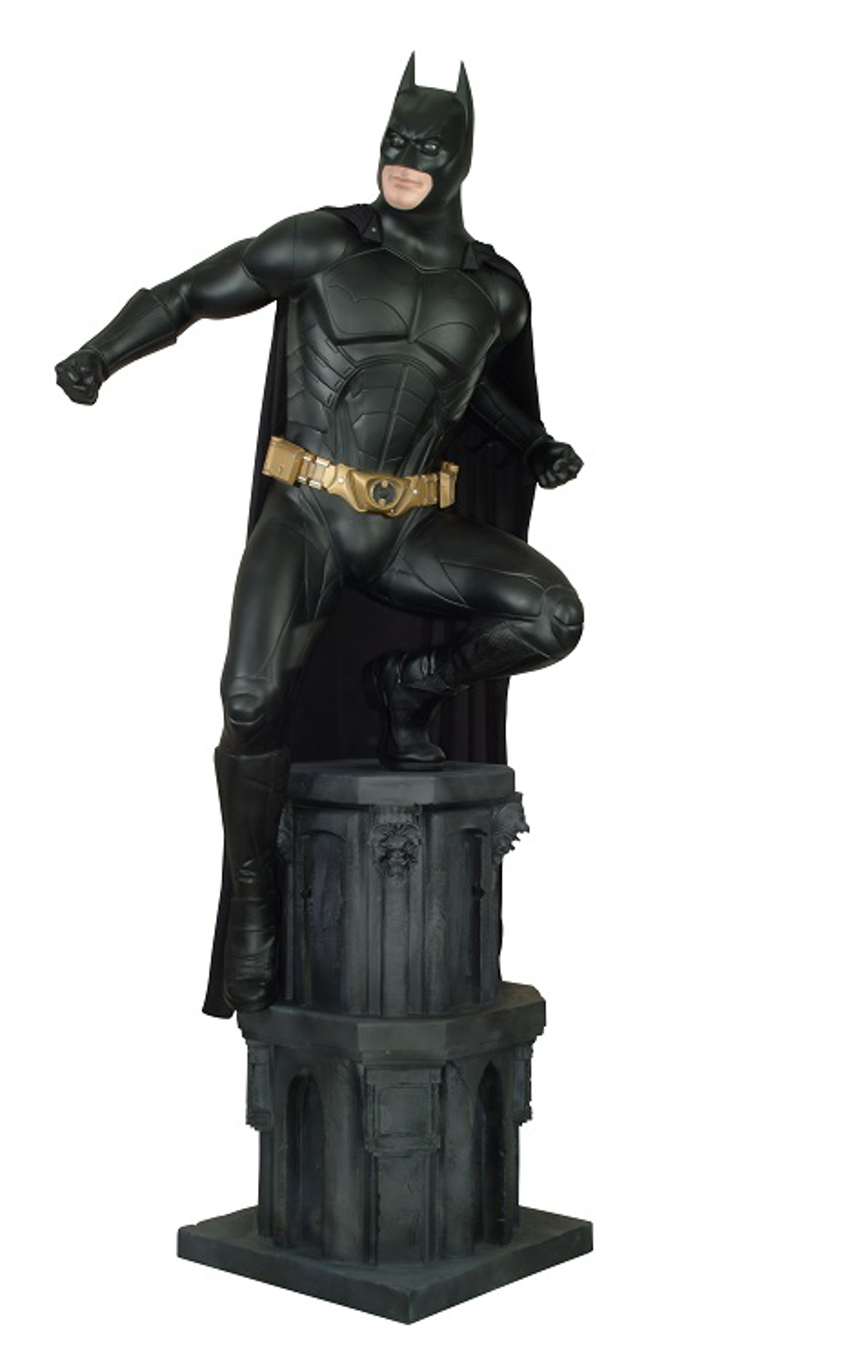 Batman Begins - Statue taille réelle Batman (Base incluse) - flash vidéo