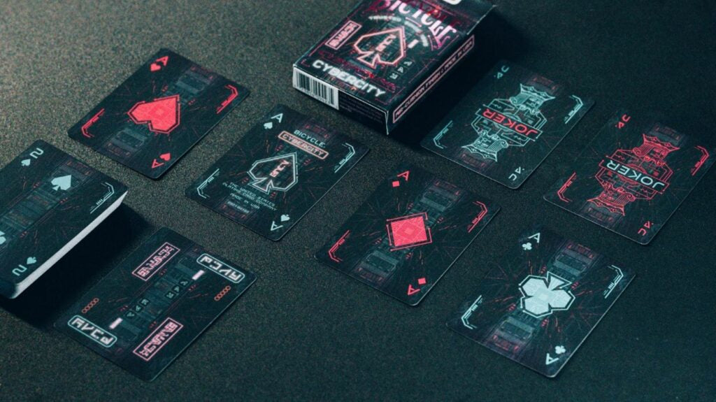 Bicycle - Carte de jeu Standard 56 pièce(s) Cyberpunk Cyber City - flash vidéo