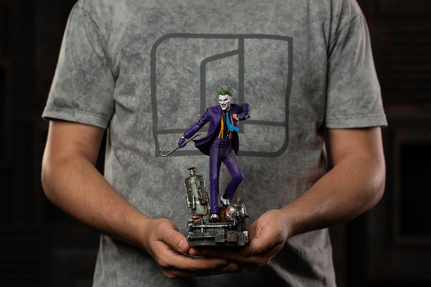 Iron Studios - Arts Scale 1/10 - DC Comics - The Joker Statue 23cm - flash vidéo
