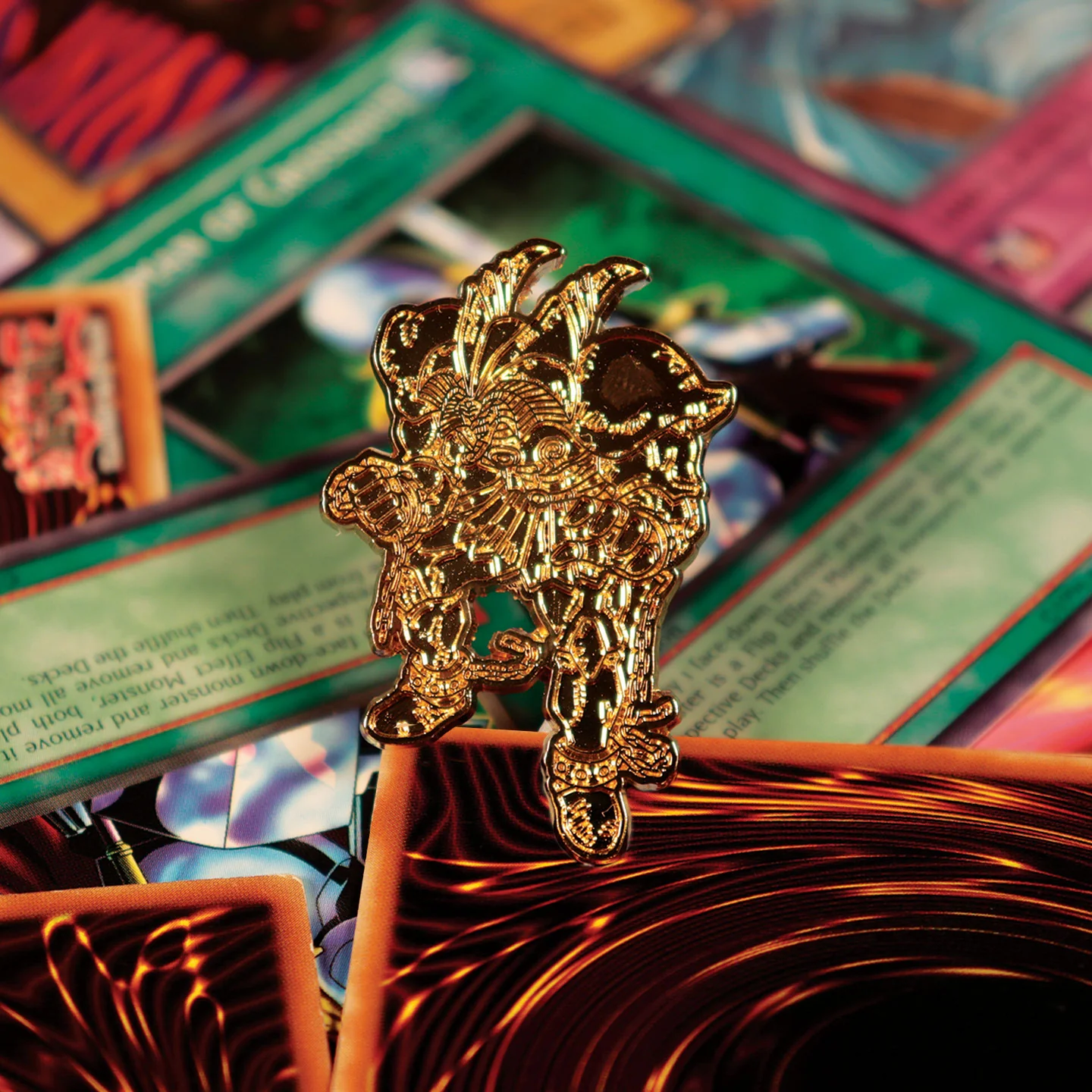 Yu-Gi-Oh! - Présentoir de 12 écussons mystères en métal en boîte surprise
