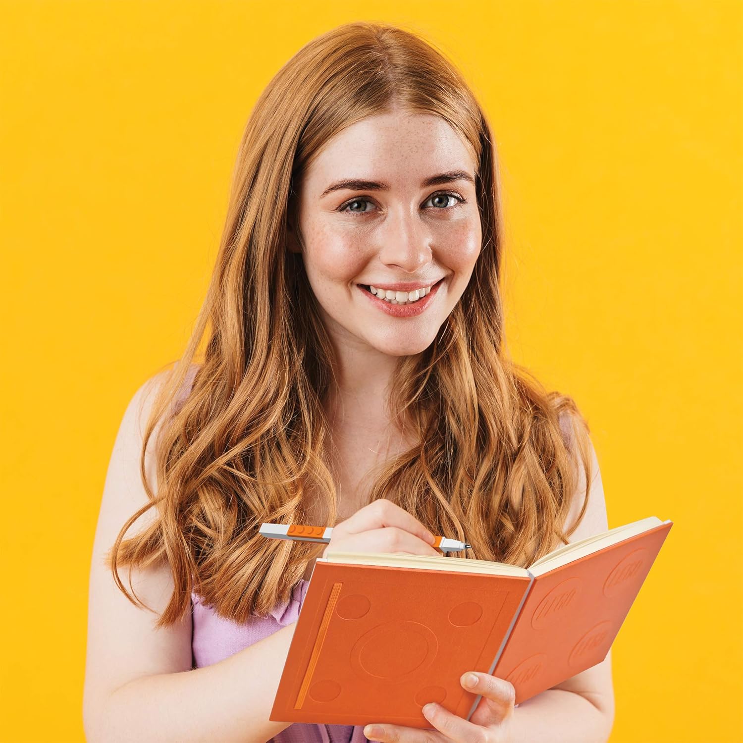 Cahier verrouillable Lego avec stylo gel - Jaune - flash vidéo