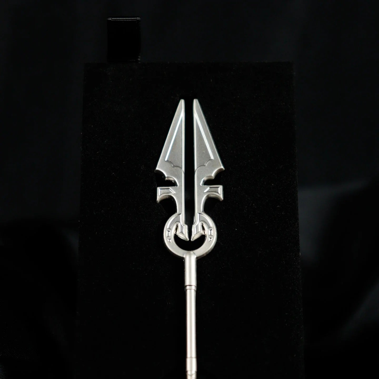 Magic: the Gathering - Mini réplique de la Lance d'argent de lune en argent plaqué