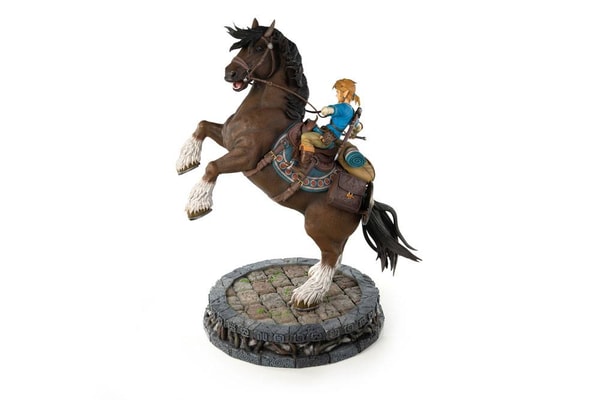 First 4 Figures - The Legend of Zelda : Breath of the Wild - Link à dos de cheval Statue Edition Standard 56cm - flash vidéo