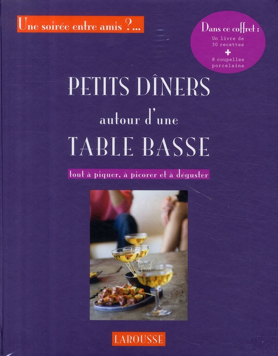 Petits dîners autour d'une table basse