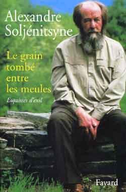 Le grain tombe entre les meules