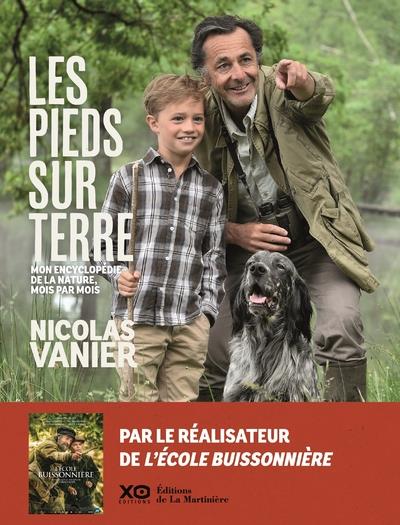 Les pieds sur terre ; mon encyclopédie de la nature, mois par mois - flash vidéo