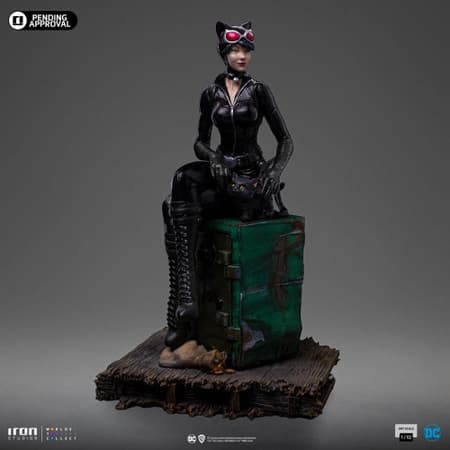 Iron Studios - Arts Scale 1/10 - DC Comics - Gotham City Sirens - Catwoman Statue 20cm - flash vidéo