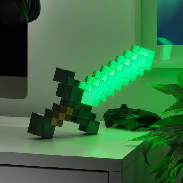Mojang Studios - Minecraft - Lampe Epée de Diamant - flash vidéo