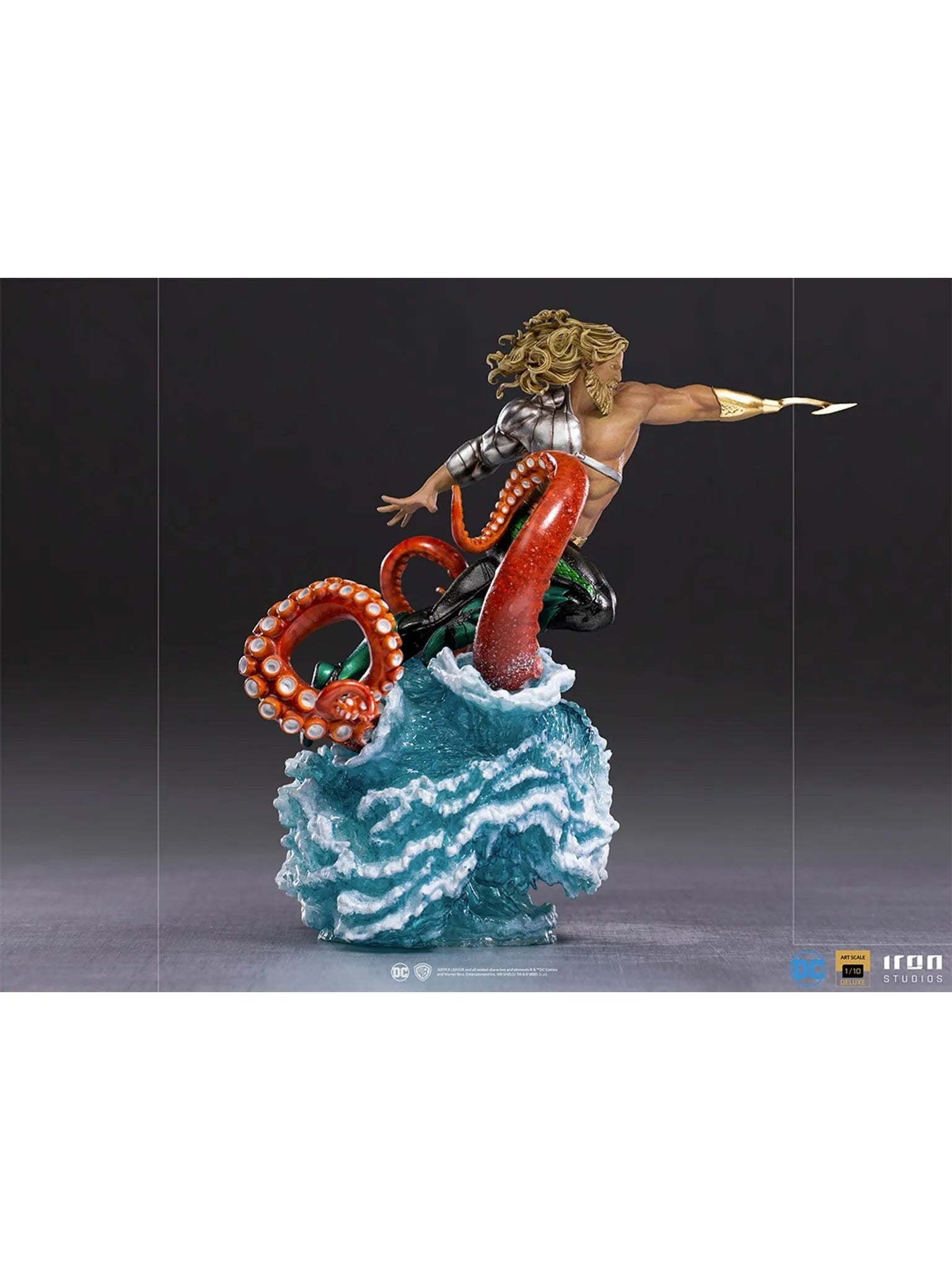 Iron Studios - Deluxe Arts Scale 1/10 - DC Comics - Aquaman Statue 26cm - flash vidéo